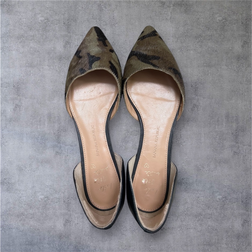 Banana Republic Camouflage Leather Flats